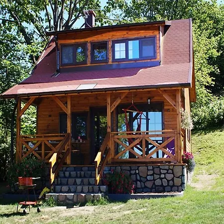 Nad Jeziorem Na Mazurach-marta Holiday home Jeziorowskie